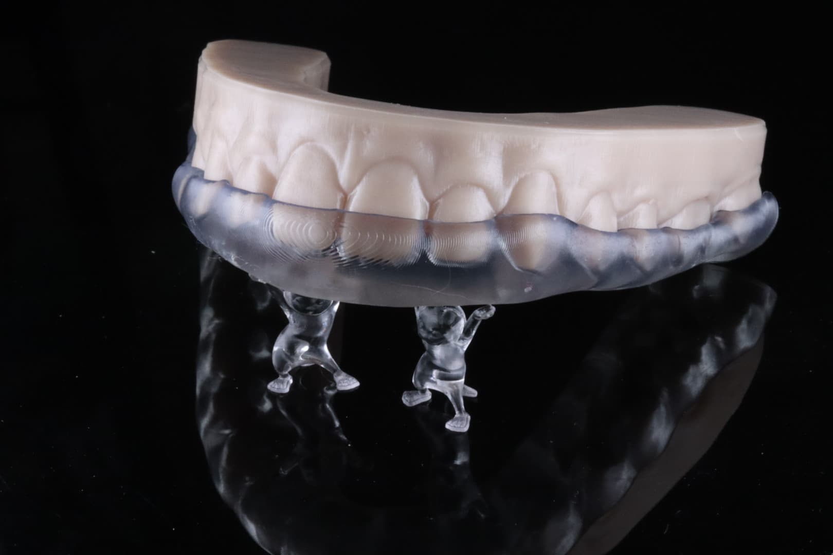 Figure 2: But can your 3D printer do this? Occlusal splint printed using an UltraGLOSS tray