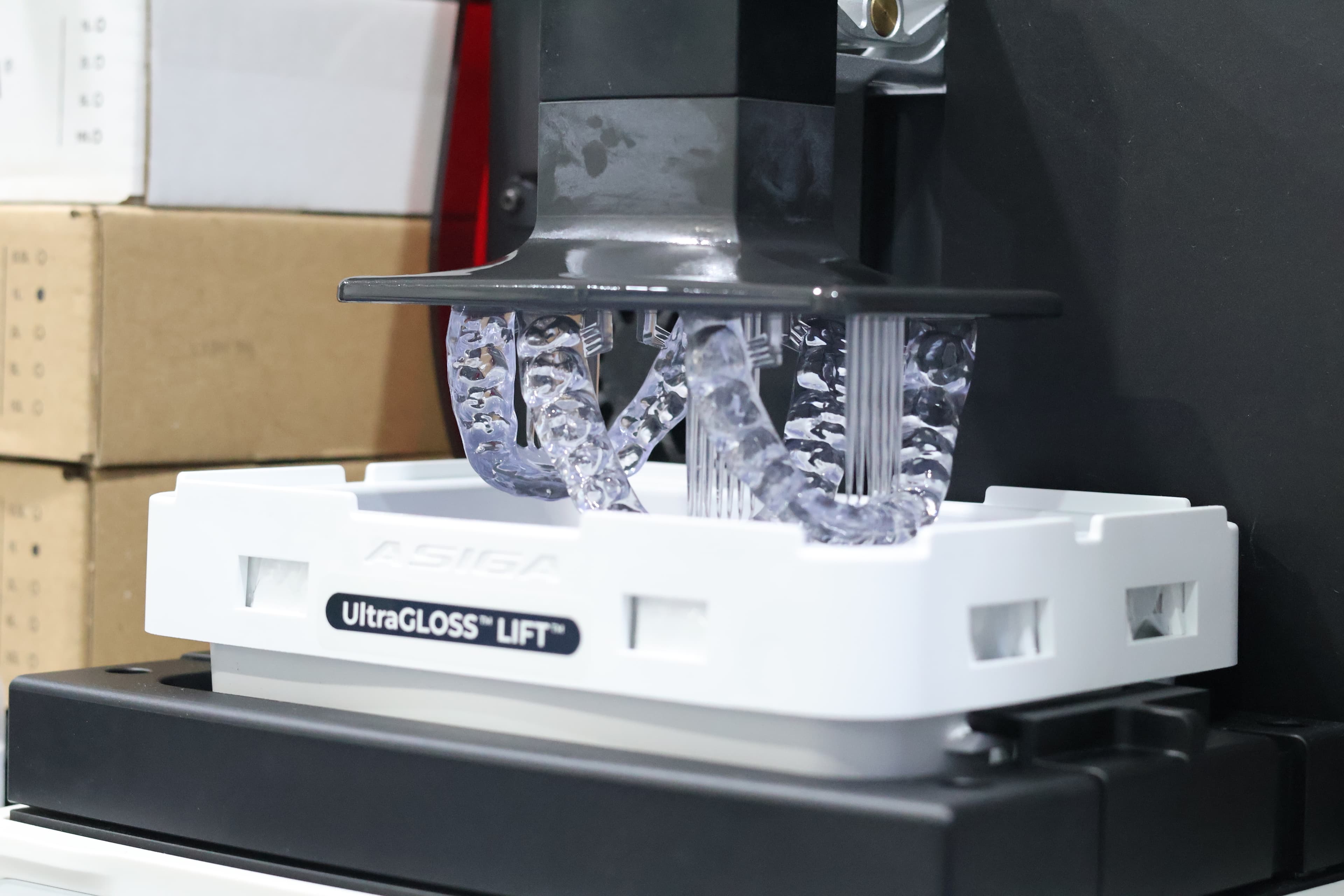 Splints printed on the Asiga Max 2 using an UltraGLOSS LIFT tray